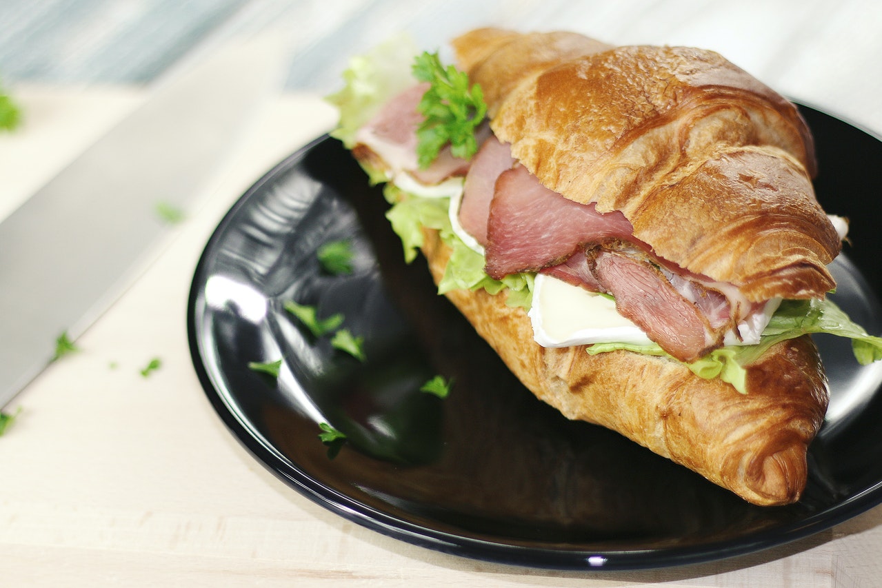 crowd-cow-preparing-delicious-wagyu-katsu-sando-at-home